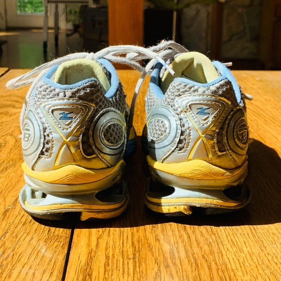 Mizuno Wave Creation 13 Womens Size 8 Running Shoe - Picture 3 of 12
